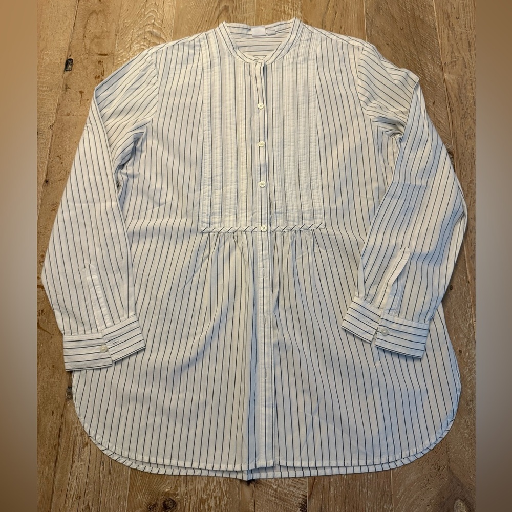 GAP White & Blue Striped No Collar Button-Up Shirt | Size M